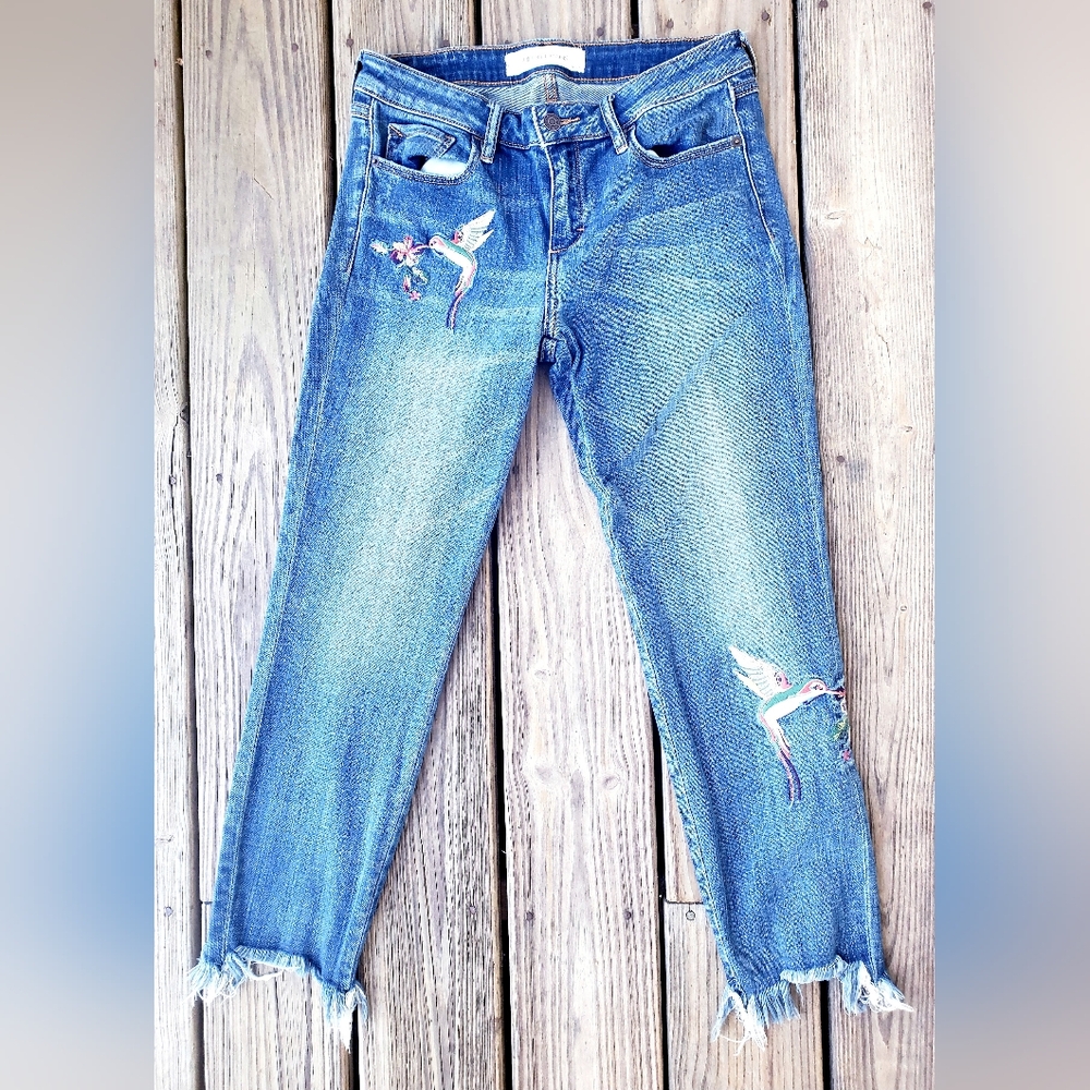 Buckle! Hummingbird Flower Embroidered Blue Raw Hem Cotton Jeans! - Picture 10 of 11